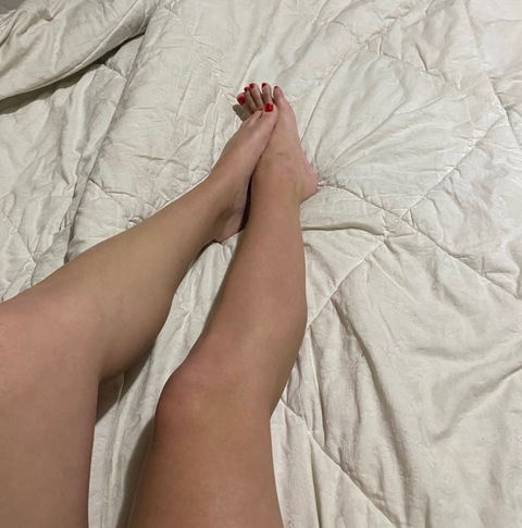 blondewprettytoes onlyfans leaked picture 2