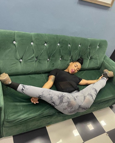 Header of erikasofokeefree