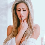 View Isa Menarski (isa.menarski) OnlyFans 49 Photos and 32 Videos leaked 

 profile picture