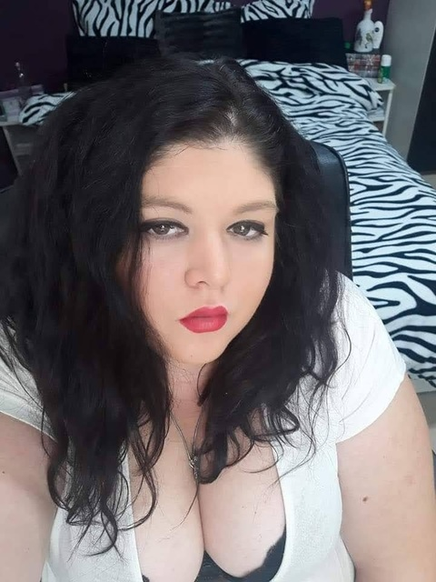 karinnabbw onlyfans leaked picture 2