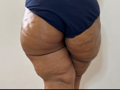 Header of lisapeachbutt