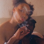 View nickygreyy (Nicky &amp; lizard 🦎) OnlyFans 49 Photos and 32 Videos for free 

 profile picture