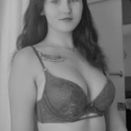 View shanyeve17 OnlyFans content for free 

 profile picture
