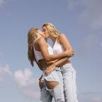 View veronicaandkate (Veronica and Kate) OnlyFans 49 Photos and 32 Videos leaked 

 profile picture