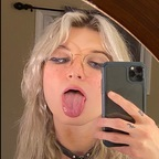 wifemoder (Riley) OnlyFans content 

 profile picture